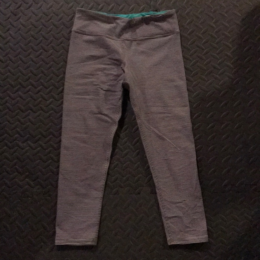 american eagle cropped leggings